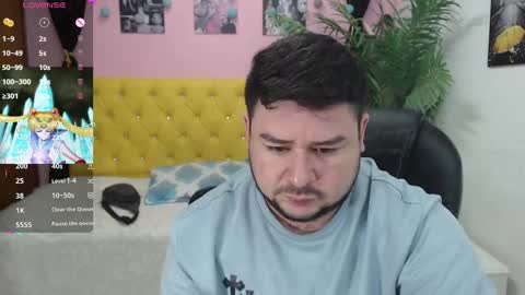 Snapshot of oso_gael chatting on 03.09.25 Bear Gael online show from 03.09.25