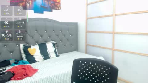 Snapshot of oso_gael chatting on 09.14.25 Bear Gael online show from 09.14.25