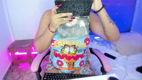 Snapshot of osoriomariaf chatting on 02.11.25 Maria   online show from 02.11.25