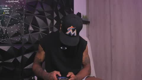 Snapshot of ostin_danielss chatting on 05.12.26 Ostin Daniels online show from 05.12.26