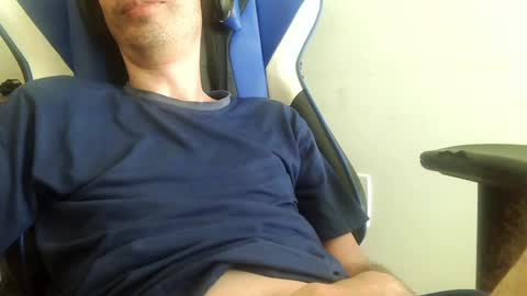 Snapshot of osyryx chatting on 01.08.25 Lucas online show from 01.08.25