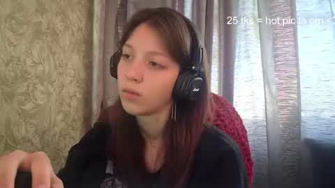 Snapshot of oteliabuysse chatting on 07.28.26 oteliabuysse online show from 07.28.26