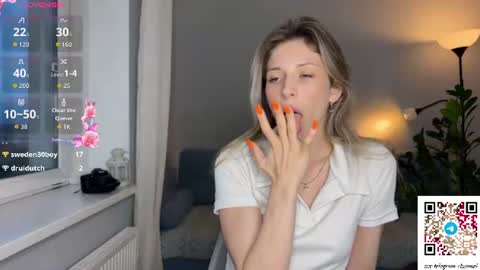 Snapshot of ottiliebolyard chatting on 07.06.26 Anne online show from 07.06.26