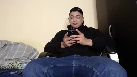 Snapshot of otto_stud chatting on 01.20.25 otto_stud online show from 01.20.25