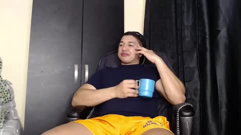 Snapshot of otto_stud chatting on 10.20.25 otto_stud online show from 10.20.25