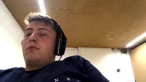 outflayd online show from 10.30.25