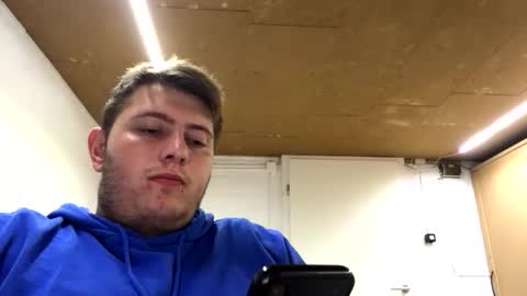 outflayd online show from 11.10.25