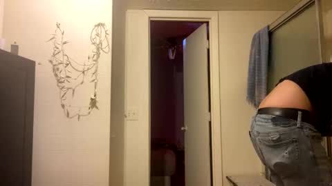 Snapshot of outlawdick226622 chatting on 04.21.26 outlawdick226622 online show from 04.21.26