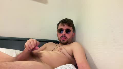 Snapshot of ovidius96 chatting on 12.03.24 ovidius96 online show from 12.03.24