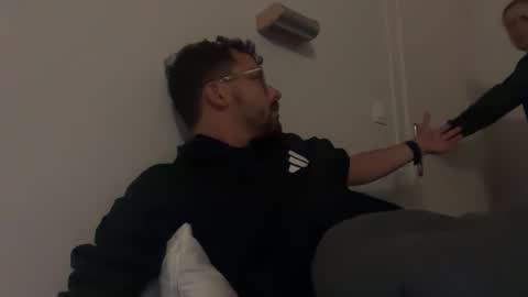 Snapshot of ovidius96 chatting on 10.21.25 ovidius96 online show from 10.21.25