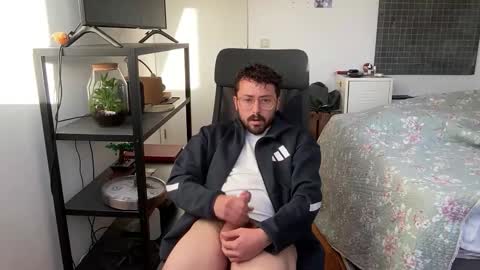 Snapshot of ovidius96 chatting on 11.17.25 ovidius96 online show from 11.17.25