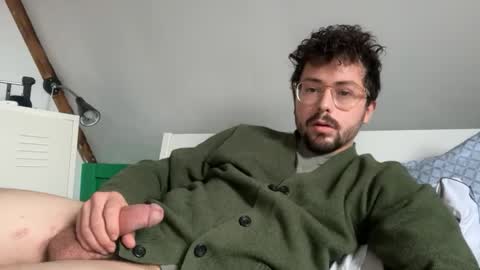 Snapshot of ovidius96 chatting on 12.23.25 ovidius96 online show from 12.23.25