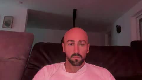 Snapshot of oxlade59 chatting on 10.19.25 oxlade59 online show from 10.19.25