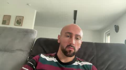 Snapshot of oxlade59 chatting on 10.25.25 oxlade59 online show from 10.25.25