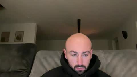 Snapshot of oxlade59 chatting on 12.21.25 oxlade59 online show from 12.21.25