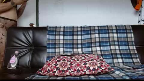 Jeannifer online show from 09.21.25