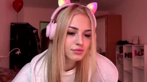 Snapshot of ozellagranville chatting on 02.19.26 Eva online show from 02.19.26