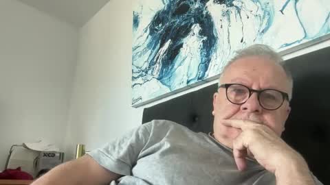 Snapshot of ozhairybearxxxx chatting on 03.26.26 ozhairybearxxxx online show from 03.26.26