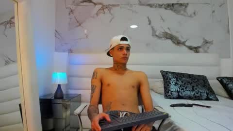 ozuna_hot_ online show from 07.15.26