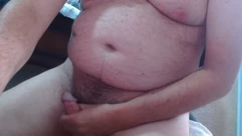 Snapshot of ozzieozzieoi chatting on 01.23.25 HairyolOz online show from 01.23.25