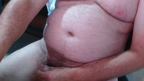 Snapshot of ozzieozzieoi chatting on 02.27.25 HairyolOz online show from 02.27.25