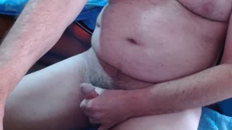 Snapshot of ozzieozzieoi chatting on 09.11.25 HairyolOz online show from 09.11.25