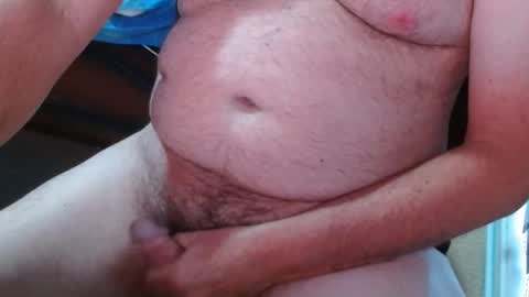 Snapshot of ozzieozzieoi chatting on 12.04.25 HairyolOz online show from 12.04.25