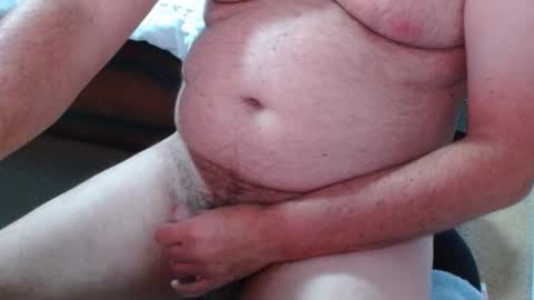 Snapshot of ozzieozzieoi chatting on 02.18.26 HairyolOz online show from 02.18.26