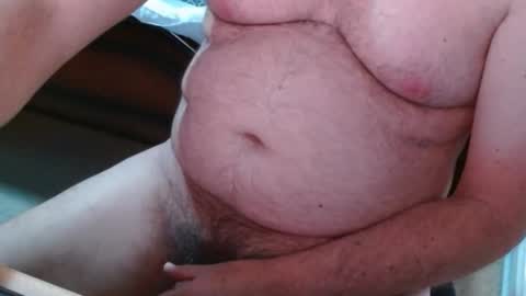 Snapshot of ozzieozzieoi chatting on 02.26.26 HairyolOz online show from 02.26.26