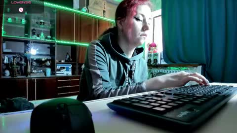 Ella online show from 03.02.25