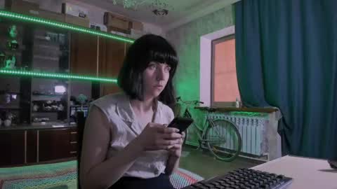 Ella online show from 06.06.26