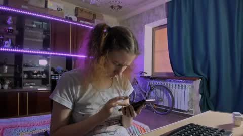 Ella online show from 06.07.26