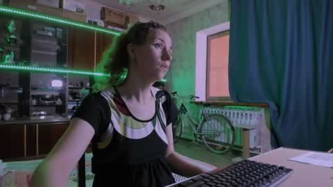 Ella online show from 07.12.26