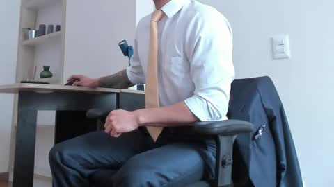 Snapshot of pablo_rincon95 chatting on 02.21.25 pablo rincon95 online show from 02.21.25