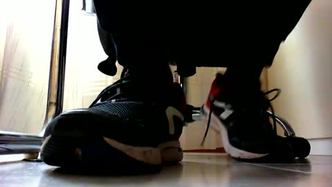 Snapshot of pablomenesssl chatting on 12.31.24 Pablo Meness online show from 12.31.24