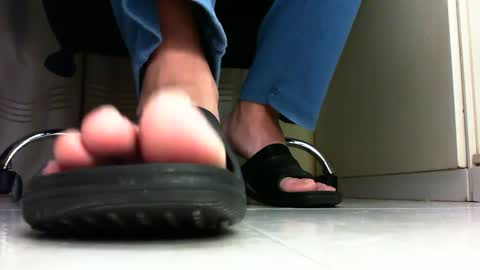 Snapshot of pablomenesssl chatting on 02.23.25 Pablo Meness online show from 02.23.25