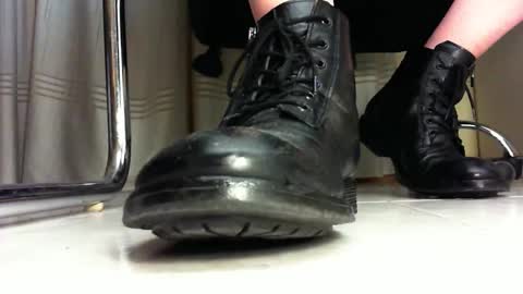 Snapshot of pablomenesssl chatting on 03.01.25 Pablo Meness online show from 03.01.25