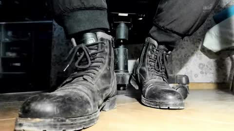 Snapshot of pablomenesssl chatting on 01.15.26 Pablo Meness online show from 01.15.26