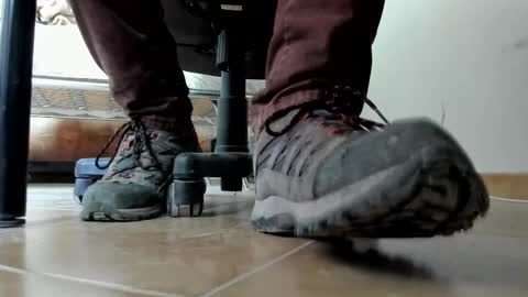 Snapshot of pablomenesssl chatting on 02.17.26 Pablo Meness online show from 02.17.26