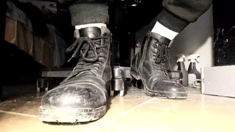 Snapshot of pablomenesssl chatting on 03.29.26 Pablo Meness online show from 03.29.26