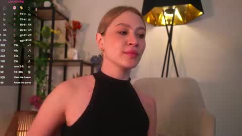 Kimlovense is activeThere are legends that in this room all your wishes can come true  Private is Open online show from 07.28.26