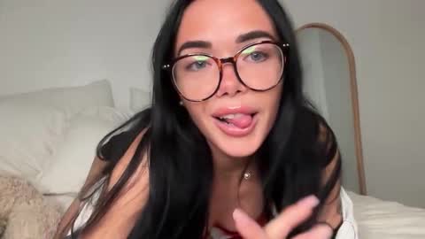 Snapshot of paigemckinnon chatting on 03.31.26 paigey xxx link in bio online show from 03.31.26