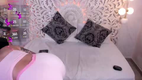 PaIIgePeach online show from 02.01.26