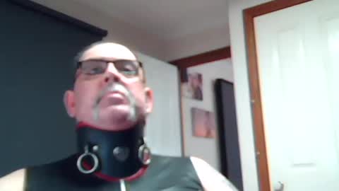 Snapshot of painboi00001 chatting on 05.12.26 painboi00001 online show from 05.12.26