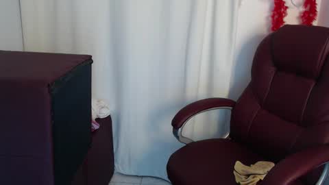 paiperhalliwey online show from 02.15.26