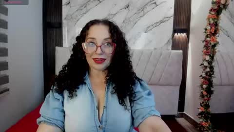 You can call me Mommy Goddess Queen online show from 06.19.26