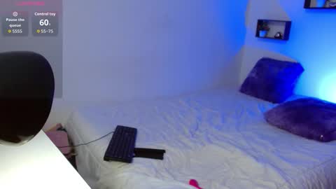 Snapshot of pamela_2863 chatting on 09.20.25 pamela_2863 online show from 09.20.25