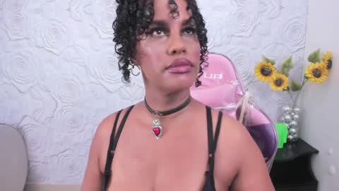 Snapshot of pamela_guzmaan_ chatting on 12.30.24 PAMELA online show from 12.30.24