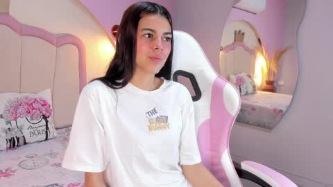 Snapshot of pamela_monroy_ chatting on 04.06.26 Princess Pamela online show from 04.06.26