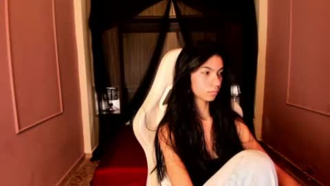 Snapshot of pamelaascott chatting on 07.08.26 P A M online show from 07.08.26